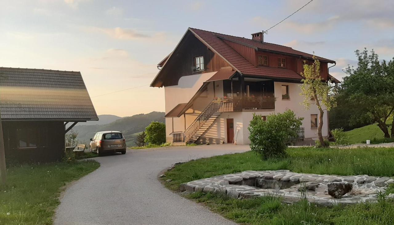 Healing Farm Apartment Gorenja Vas  Exterior photo