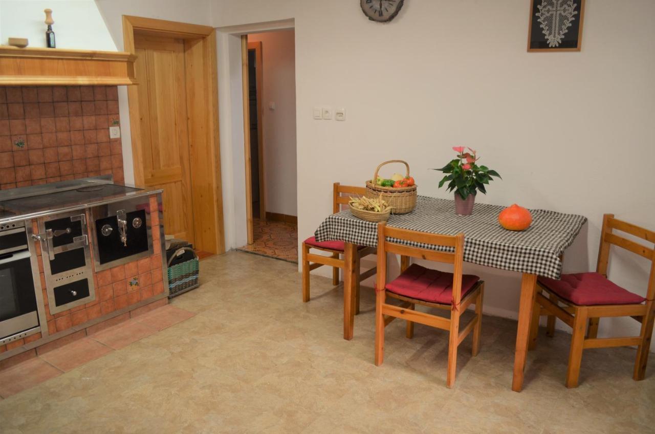 Healing Farm Apartment Gorenja Vas  Exterior photo